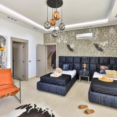 1588 - Villa Red Palm